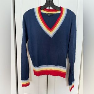 LIKE NEW Central Park West V-Neck Sweater Size Small